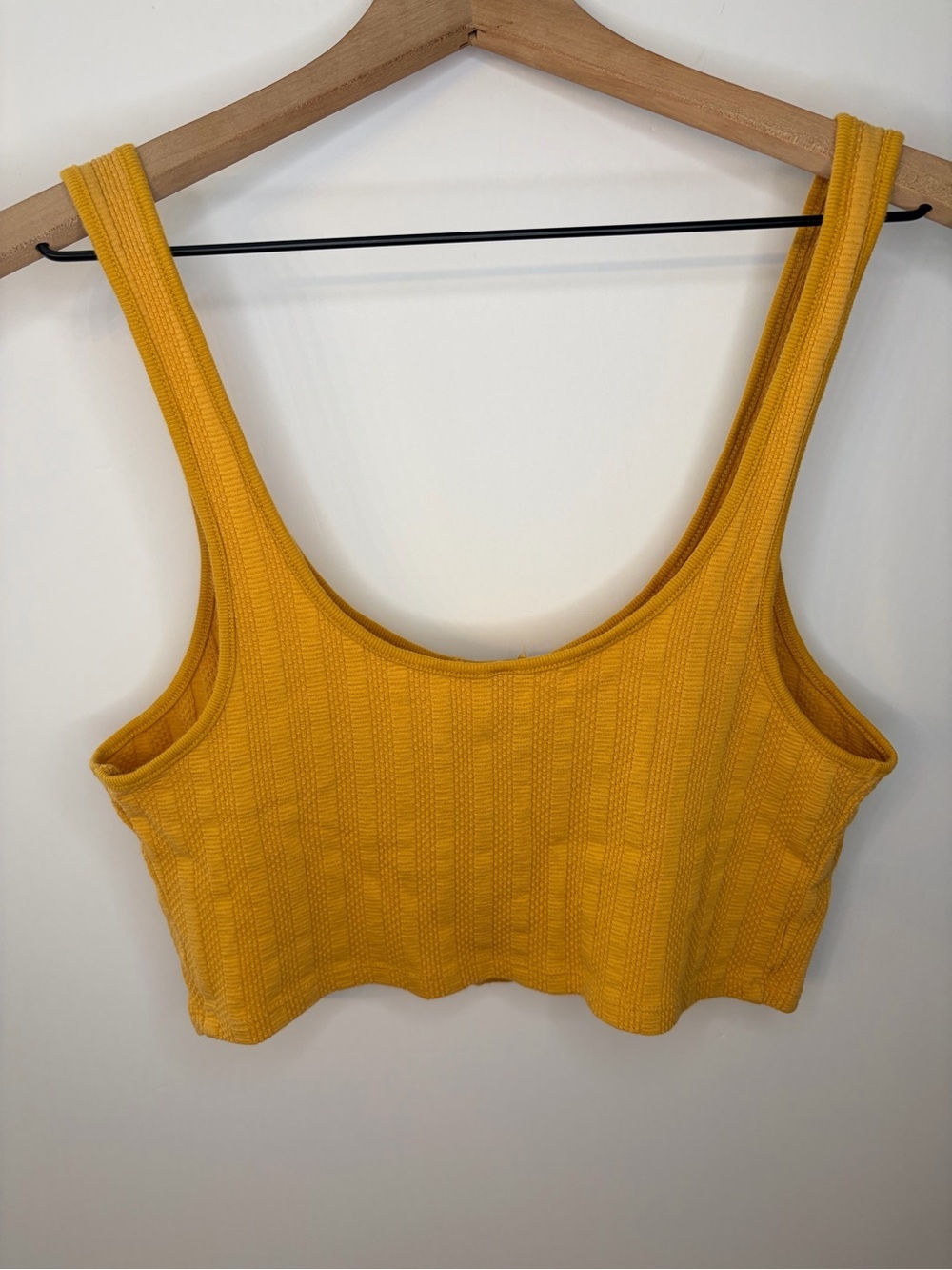 Free People Intimately Women’s Gold Button Front Cropped Tank Top, Size Large - Picture 3 of 6